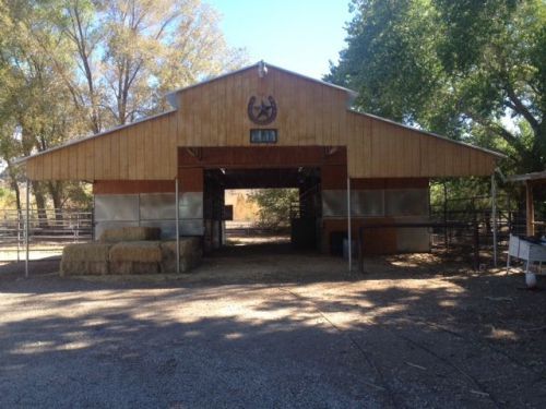 panel barn