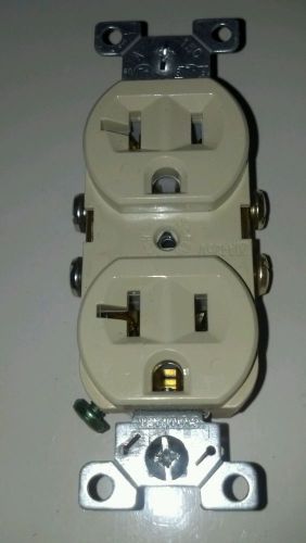 COOPER ARROW HART DUPLEX RECEPTACLES CR20B LOT OF 10