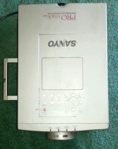 Sanyo PLC-XP21N ProjectorDigital Multimedia Projector