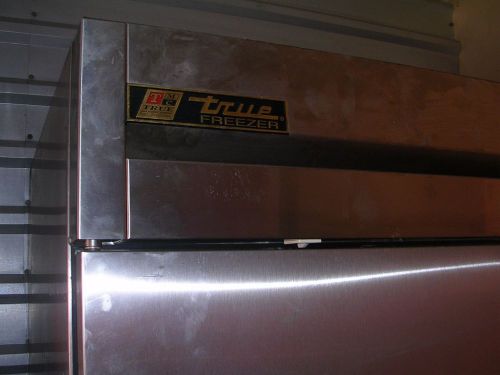 TRUE 2 DOOR FREEZER- Ts-49F-- preowned