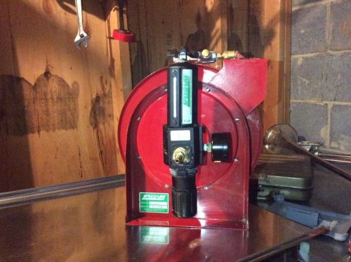 Speedaire 2z862 hose reel, 1/4&#034;/250 psi w/ regulator 4zk94  blow gun inline for sale