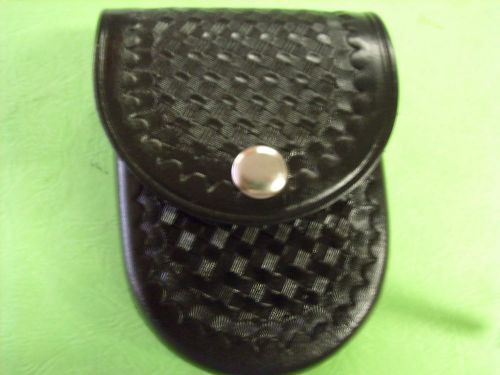 HANDCUFF CASE FOR STANDARD CUFFS BASKETWEAVE SILVER SNAP