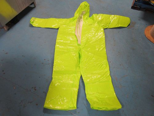 Size: LARGE Dupont Taychem 10,000 Coverall Hazmat Suit, Hood, Open Wrist