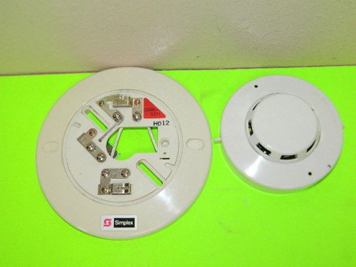 SIMPLEX 2098-9201 SMOKE DETECTOR WITH 2098-9211 BASE (50+ AVAL) SHIP SAME/NEXT