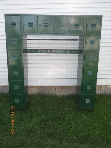 16 Door Metal Lockers Gym School Work Break Room Pool Vintage w/ Hanging Space