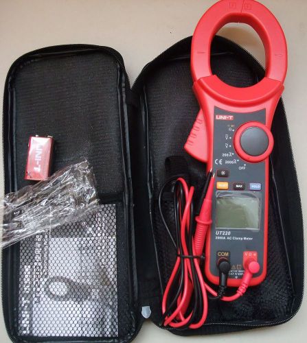 Digital Clamp Meter Big Range AC 2000A AC/DC 750V Resistance 20M ohm UT220