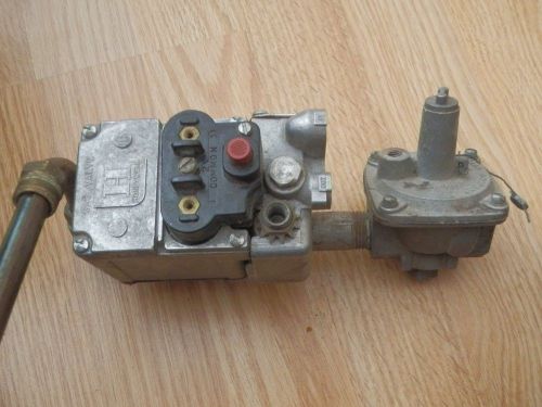 Honeywell Combination Pilostat Gas Valve V81D 11891