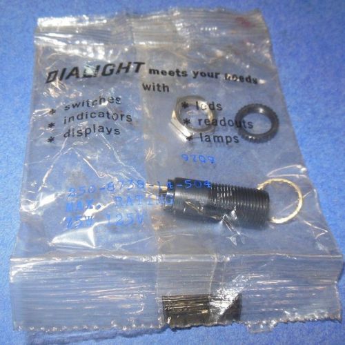 DIALIGHT MAX RATING 75W, 125V LAMP SOCKET 250-8738-14-504 *NEW, SEALED*