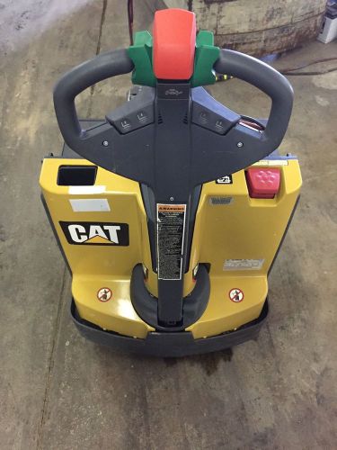 Cat caterpillar 2008, model 2wp4500 4500 lb electric pallet jack for sale