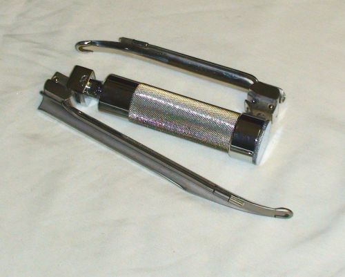 RUSCH LARYNGOSCOPE BATTERY HANDLE + 2 MILLER BLADES - EXCELLENT CONDITION