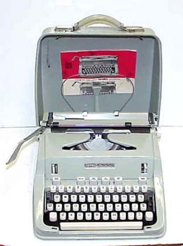 Really Nice HERMES 3000 Typewriter w/Booklet &amp; Brush Complete w/All Knobs, etc.
