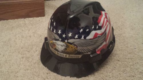 MSA 10079479 Hard Hat, FtBrm, Slttd, 4Rtcht, Eagle w/Flag