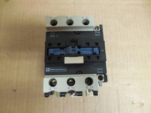 TELEMECANIQUE CONTACTOR LC1 D50 11 110V COIL 80A A AMP 600Vac  LC1D5011