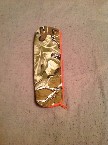 Camoflauge/Orangetrim pouch zipper foil inside