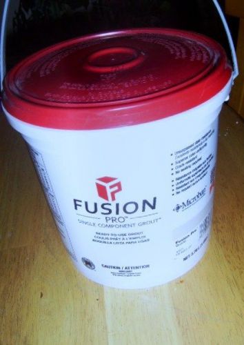 Fusion Pro Single Component Grout - QUARTZ #101- 1 GALLON FP1011-2T - NEW