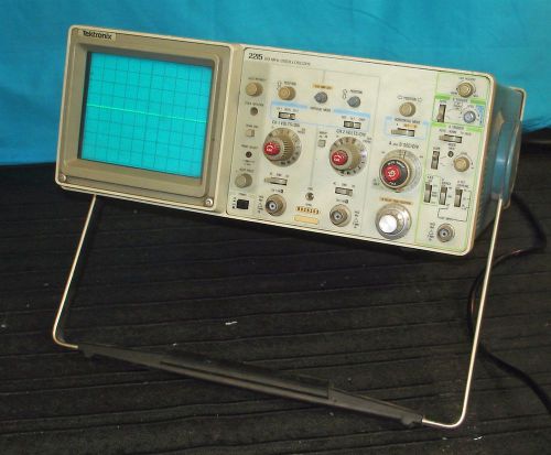 Tektronix 2215A 60MHz Portable Desktop Dual Channel Trace Analog Oscilloscope