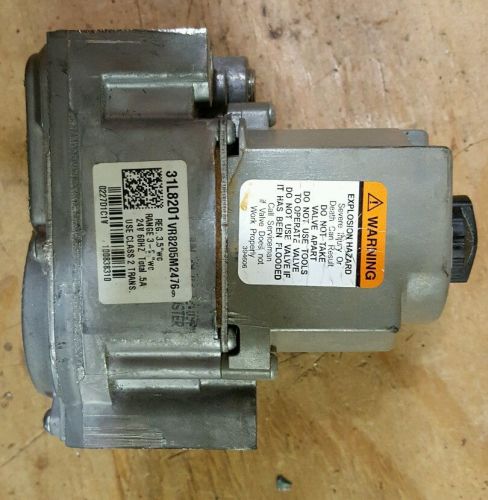 Honeywell Gas Valve VR8205M2476     31L8201