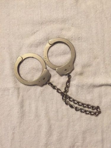 Used Peerless Handcuff Co. 1 Leg Irons Shackles Restraints With Key