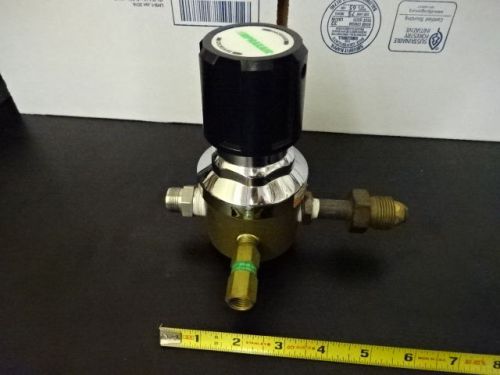 PRAXAIR MANOMETER REGULATOR VALVE GAS PROCESS CONTROL AS IS #78-02