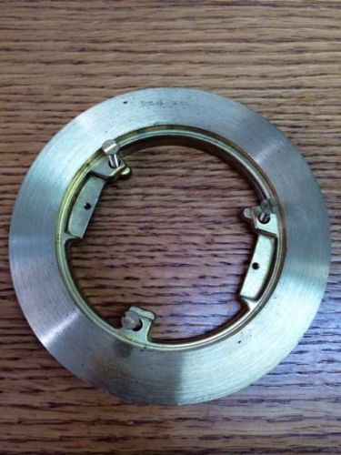 New Thomas Betts P60CP Brass Carpet Flange - Circular