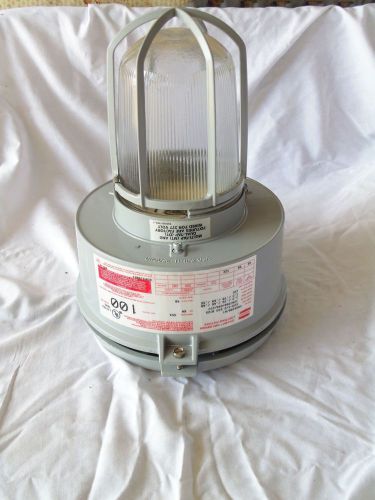 Crouse-Hinds Champ VMV Series Hazardous Location Light Fixture VMVS100/MT