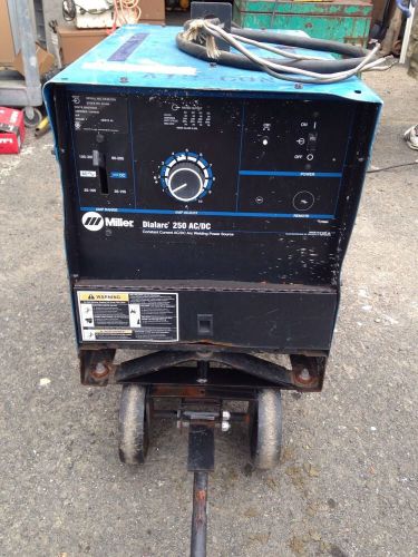 Miller Dialarc 250 AC/DC Welder Welding #2