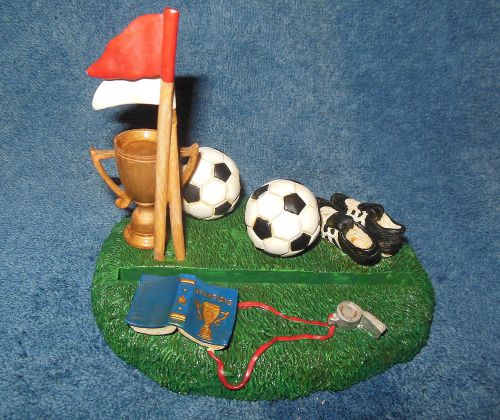 RUSS BERRIE DETAILED RESIN SOCCER THEMED DESKTOP BUSINESS CARD HOLDER MINT