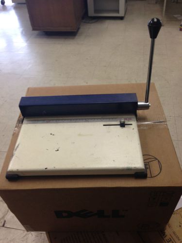 Plate punch (for metal printing plates)