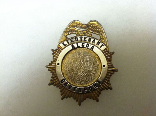 BADGE LIEUTENANT ALCOA COMPANY DAVENPORT IOWA