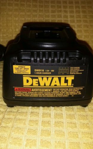 DeWALT   7.2 V - 18 V ONE HOUR CHARGER