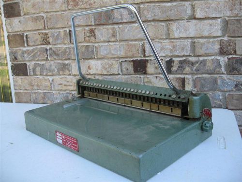 General Binding Corporation Model TPC-3 Binding Machine with 5/16&#034; Slots