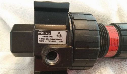 3/4&#034; Parker Pneumatic In-Line Regulator - Model 07R413AC