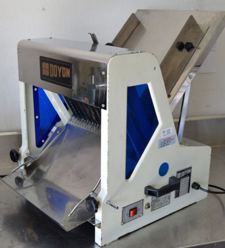 Doyon SM302 Commercial Bread Slicer