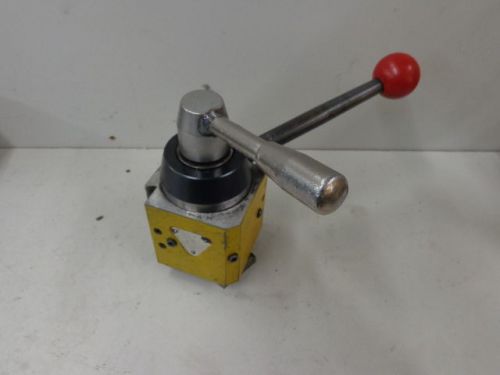 DTM CA SERIES LATHE TOOL POST V40TC   STK 4992