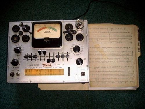 Vtg EICO Model 625 Vacuum Tube Tester/Roll Chart/Metal Carrying Case Works