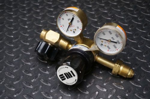 Scott-marrin 1sb30-590-d4t (?) regulator - 30 psi / 3000 psi for sale