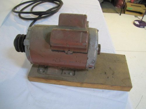 1.5 HP Gould Century Electric Pump Motor volts 230 / 115 Model 833174602