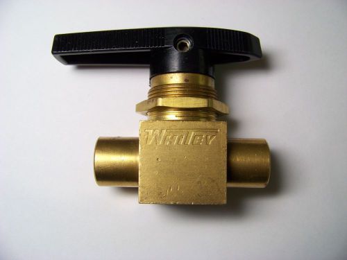 Swagelok whitey b-44f4 40 series 1/4&#034; ball valve 1/4&#034; fnpt auction for sale