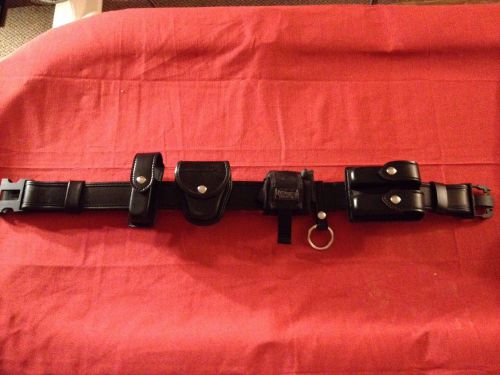 Safariland 2&#034; Duty Belt And Leather Pouche &amp; Accessories Bundle Pakage 28&#034; - 34&#034;