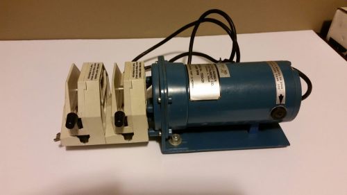 Cole Parmer Masterflex Pump 7553-20 with 2 Masterflex Easy-Load Pump Heads