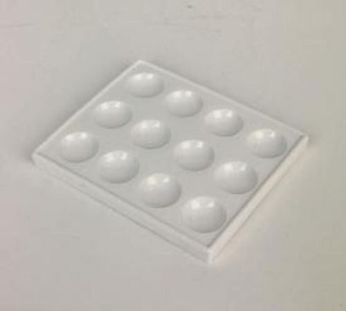 Spot Plate: 12 Depressions - Plastic