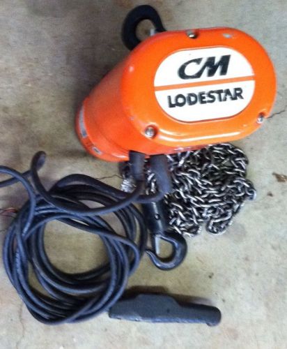 CM LODESTAR 1/2 TON (F) ELECTRIC CHAIN HOIST (16 FPM 110V 1 PH)