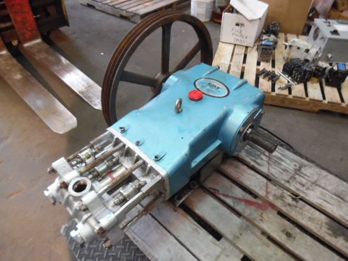 CAT PISTON PUMP USED