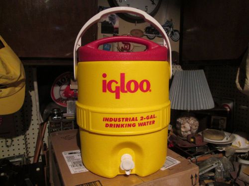 Igloo 2 Gal. Beverage Cooler