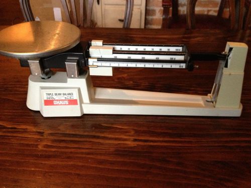 Vtg OHAUS TRIPLE BEAM BALANCE SCALE 700 SERIES 2610g / 800 SERIES 5lb 2oz