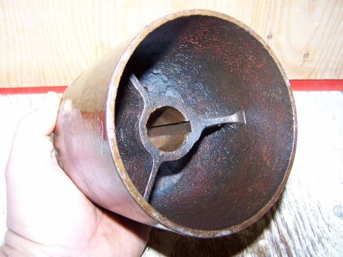 Old IHC LA LB Cast Iron Belt Pulley Hit Miss Gas Engine Motor Steam Magneto NICE