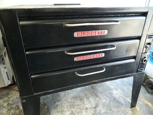 Blodgett 981 single nat gas double 7&#034; deck  42&#034; w x 32&#034; d pizza oven w/ legs for sale