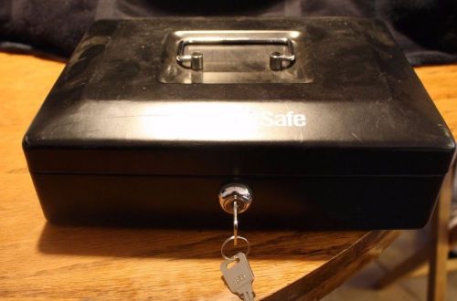 Sentry Safe with keys