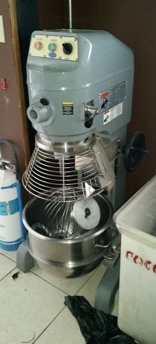 Globe sp40p-1 dough mixer