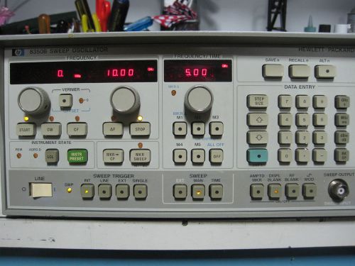 HP AGILENT 8350B SWEEP OSCILLATOR MAINFRAME